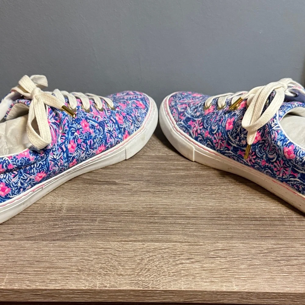 Lilly Pulitzer “Abigail” Size 10M Pink and Blue Floral Sneakers - Picture 7 of 9